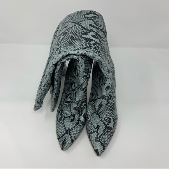 Steve Madden Women’s 6 1/2 Kimari Pointed Toe Pull-On Dress Animal Print Boots - Picture 3 of 14